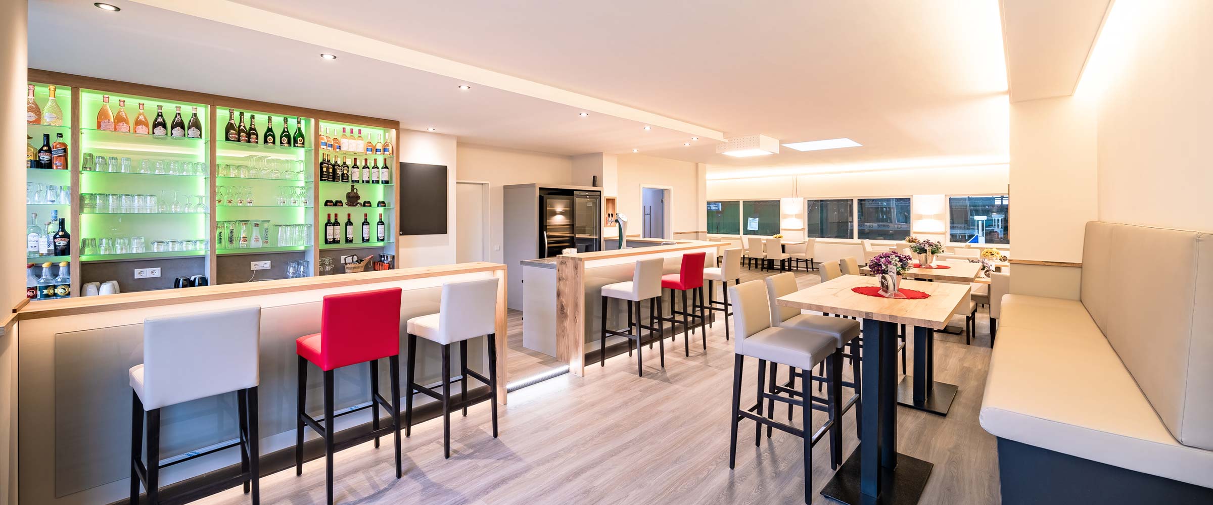 Foto: Renovierung im Corona-Zeiten, hier Gastro-Bereich